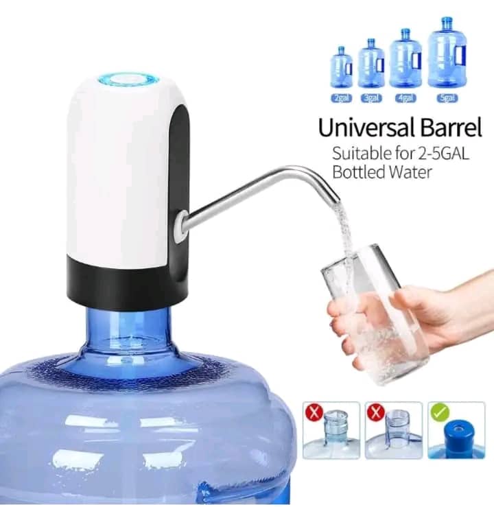 Distributeur d'Eau Automatique - Pratique et Universel"